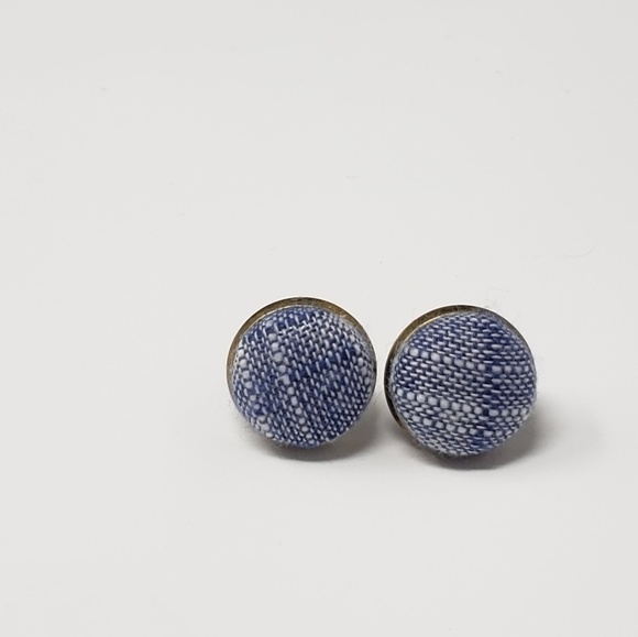 New Handmade | Upcycled Button Stud Earrings - Picture 1 of 4